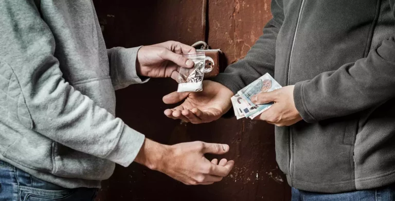 The Marketing of Drug Dealing in Paris!
