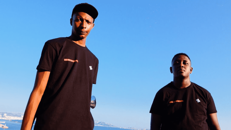 Moubarak feat Hiitch – Mkarakara