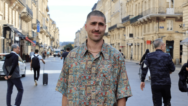 Menni Jab Releases EP “Merci pour les roses”