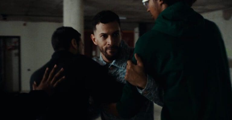Sicario unveils an authentic and sincere track.