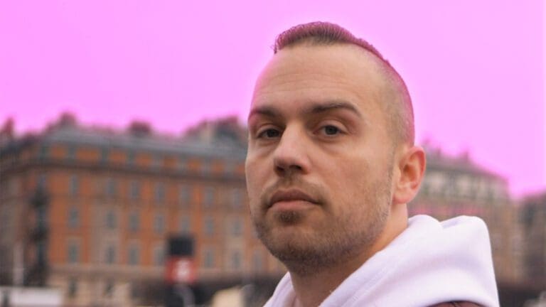 Illumin8 and Mächy sing “La vie est belle” between France and Sweden!