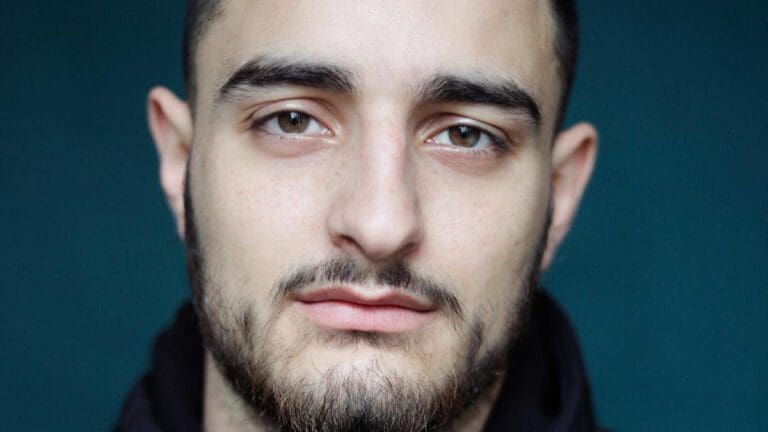 Mara Kryps Unveils “Dans leur regard” EP