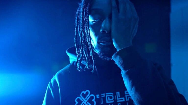 Bazbaz launches the first episode of his freestyle series with a bang!
