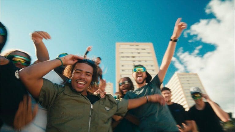 Gambi unveils his summer hit “HEHE HE”!