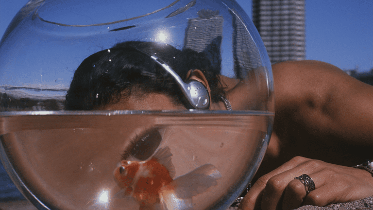 Moha MMZ makes waves with “La Plage”!