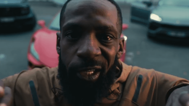 DA Uzi reconnects with his roots in Casino Royale!