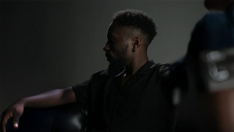 Stone Dukeutru announces his project “Sadly Happy” with the single “Yeah Ho”!