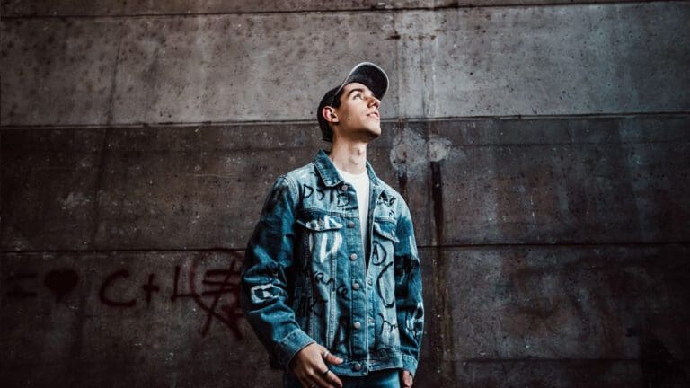 X.irda & ReMark : “DISGUISE”