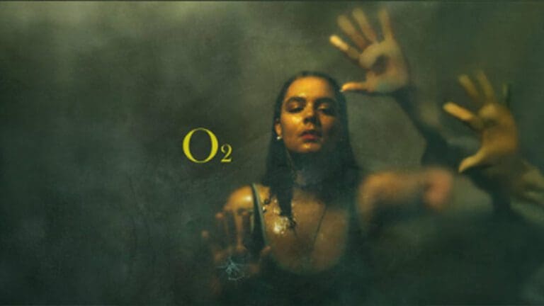 Ely unveils “O2”: a refined dive into the intimacy of dark love