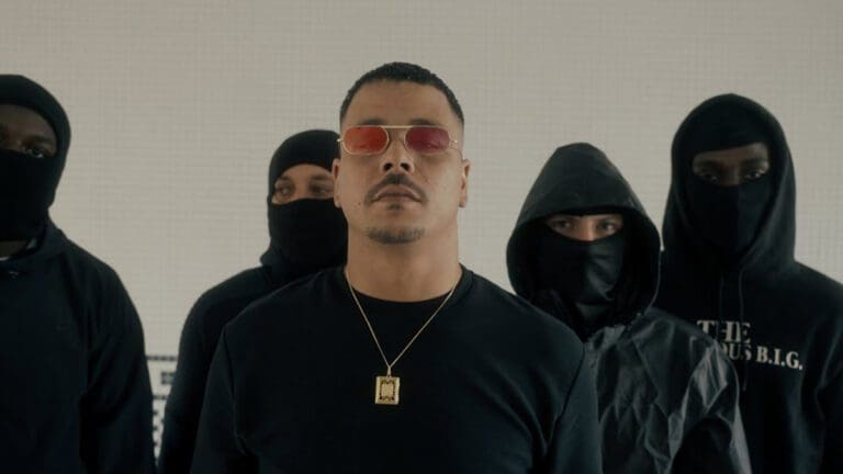 With Rico, Hooss makes a powerful return to the rap scene.