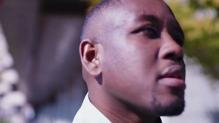 Moubarak unveils his new single “Je savais”!