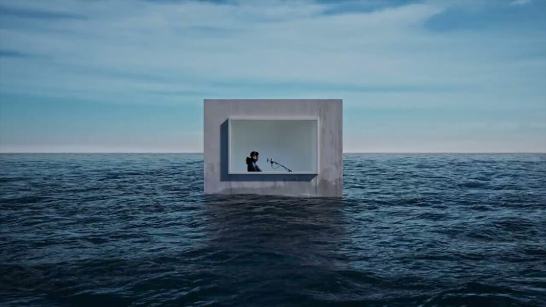 So La Lune shines a spotlight on “Offshore” alongside Ninho on “Un peu beaucoup”! So La Lune shines a spotlight on “Offshore” alongside Ninho on “Un peu beaucoup”!